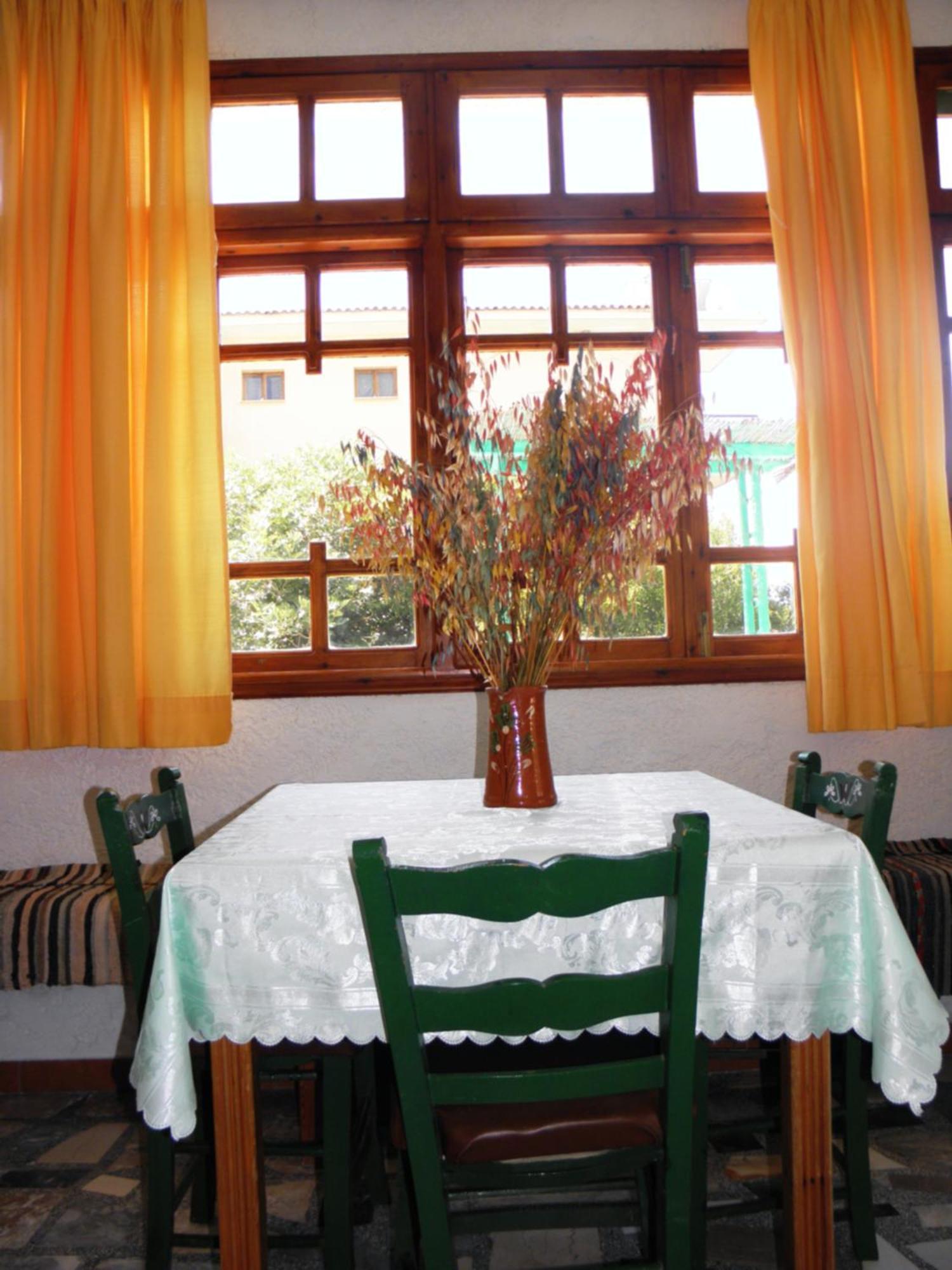 Katerina'S Apartment Plomari Esterno foto